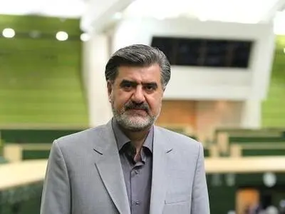 کشور را ۳ ماه تعطیل کنیم/ نگذاریم کرونا مزمن شود/ باید نظامی برخورد کرده و معاش مردم را هم تامین کنیم/ پساکرونا عوارض زیادی برای بیمه‌ها، صنایع و کارگران دارد