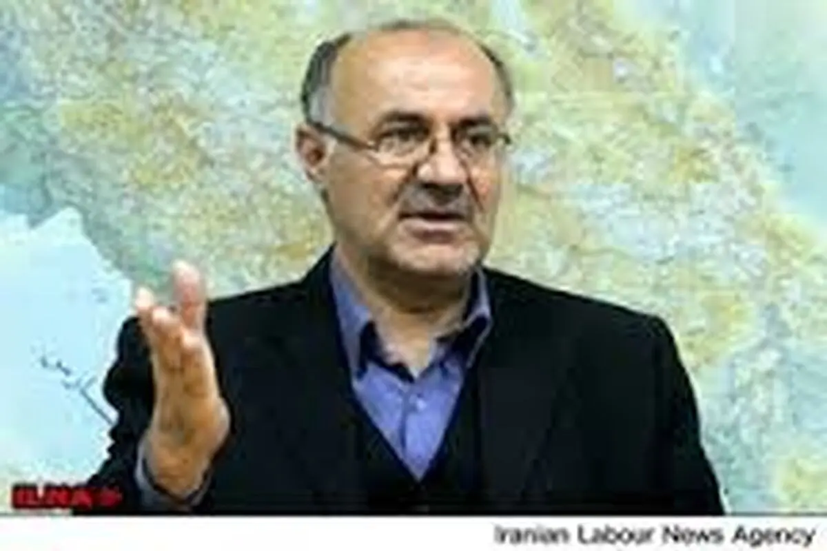 پرستاران از مجوز افزایش ۵۰ درصدی کارکنان دولت محروم هستند/ درک چندانی از حقوق و دستمزد حداقلی پرستاران وجود ندارد/ پرستاران از نابرابری با پزشکان رنج می‌برند/ مشکل ما وعده‌هایی‌ است که به آنها عمل نمی‌شود