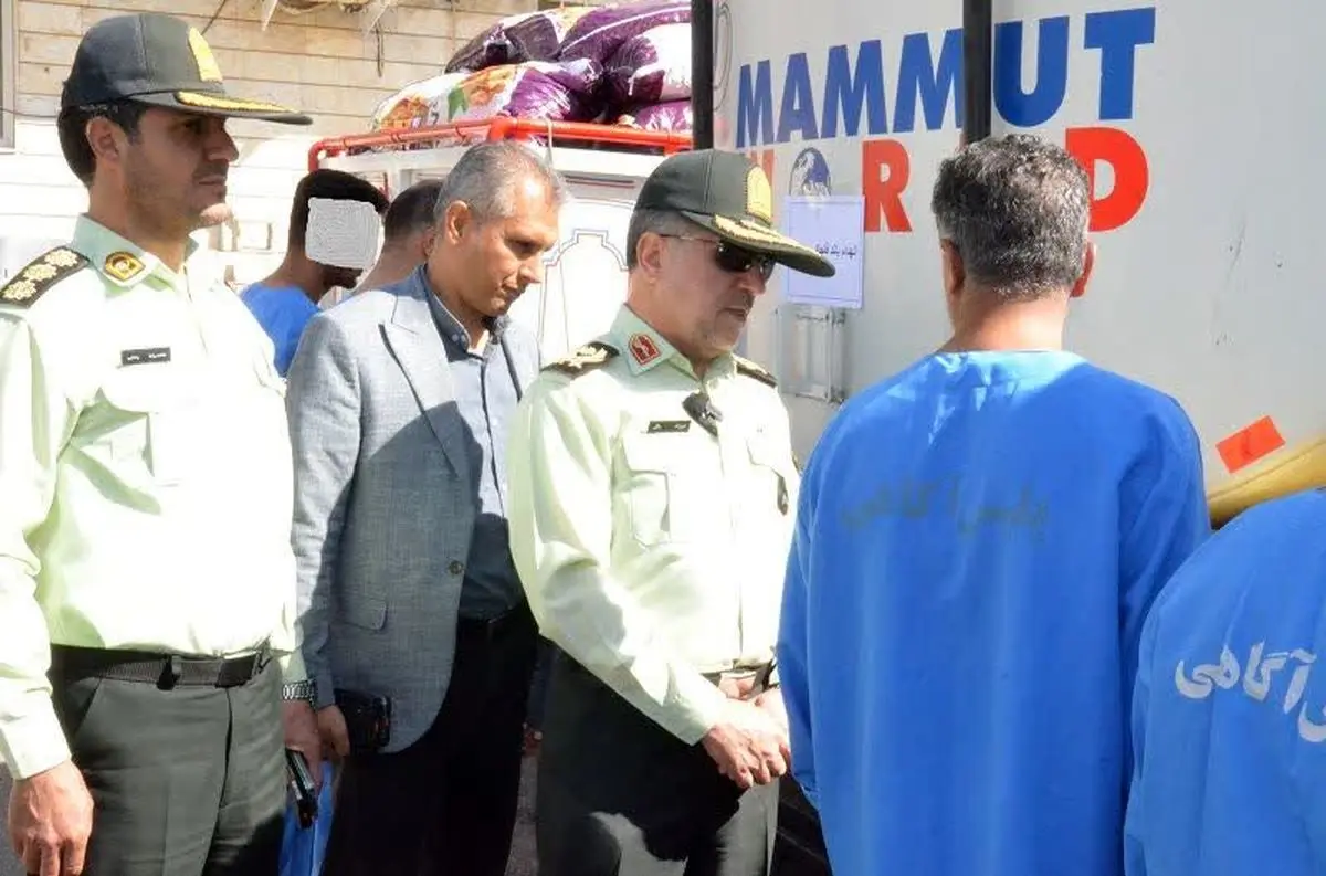 کشف ١٠٠ هزار لیتر سوخت فاقد مجوز در ورودی شیراز