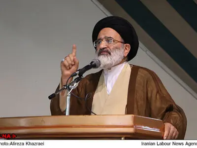 انقلاب اسلامی ایران بزگترین پدیده قرن است