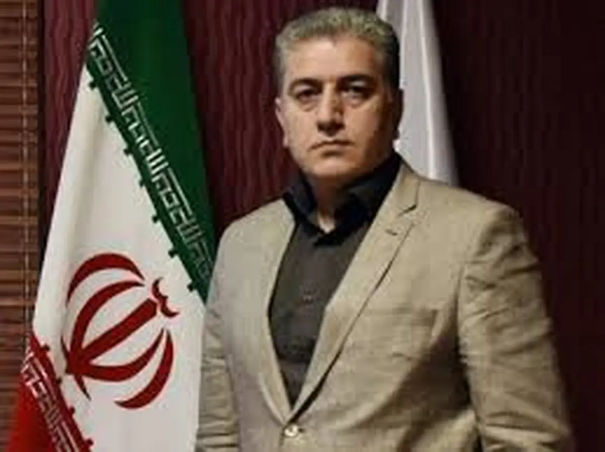 شریعتمداری می تواند صنایع متوسط و کوچک را احیا کند
