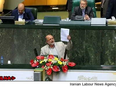 هزینه آذری بودن شما را می‌دهیم