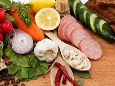 غذاها چطور شما را خوش‌بوتر و جذاب‌تر می‌کنند؟/ دو مسیر اصلی تاثیر غذا بر بوی بدن 