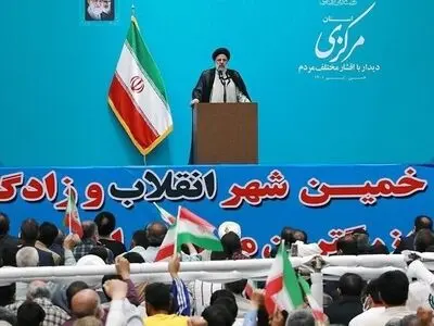 برخی کارخانجات به دلیل خصوصی سازی تعطیل شدند/ تولیدکنندگان بسترساز قدرت تولید در کشور هستند 