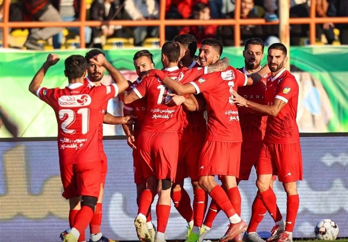 صدرنشینی موقت پرسپولیس از قزوین با شکست شمس آذر