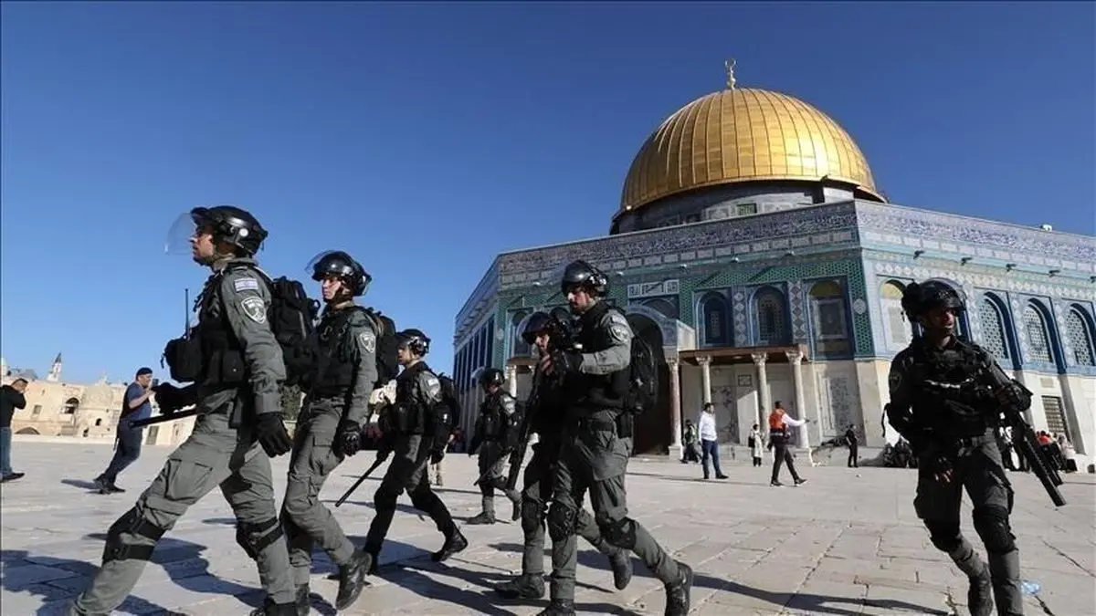 Zionist settlers raid Al-Aqsa Mosque once again