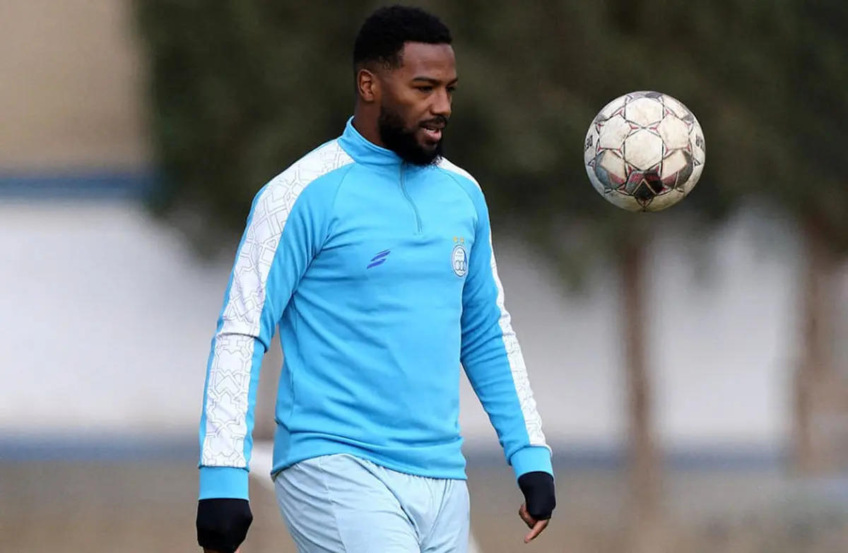 مهاجم خارجی استقلال هنوز شرایط بازی ندارد!