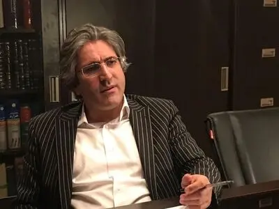 ستاد مقابله با کرونا گاهی تحت تاثیر شرایط اجتماعی و سیاسی از نظریه‌های کارشناسی عدول می‌کند/ دولت باید ابزار آموزش رایگان را برای دانش‌آموزان فراهم کند