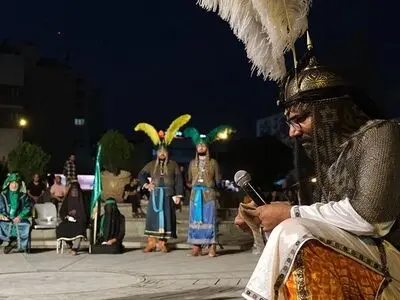 صدای سم اسب، چکاچک شمشیرها و سنج در گوش مخاطبان تئاترشهر/ روز چهارم و پنجم «نوای عرشیان و مشق فرشیان»