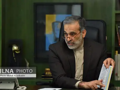هنر «ایرانی‌اسلامی» اولویت‌مان برای حضور در رویدادهای خارجی است/ اگر به «N. F. T» نپردازیم؛ عقب می‌مانیم/ نظارت بر «حراج ملی» و «حراج تهران» به عهده ارشاد نیست