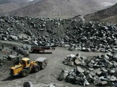لزوم استمرار عرضه سنگ آهن در بورس کالا و اتحاد صنعت فولاد 