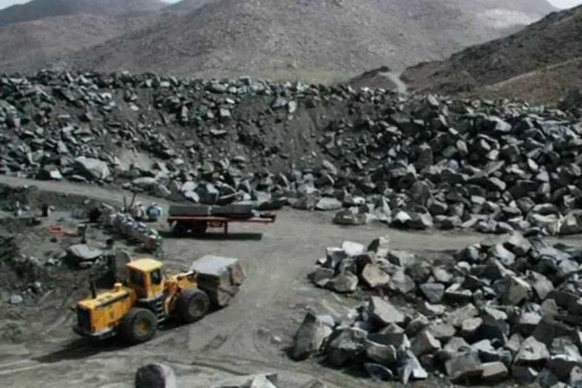 لزوم استمرار عرضه سنگ آهن در بورس کالا و اتحاد صنعت فولاد 