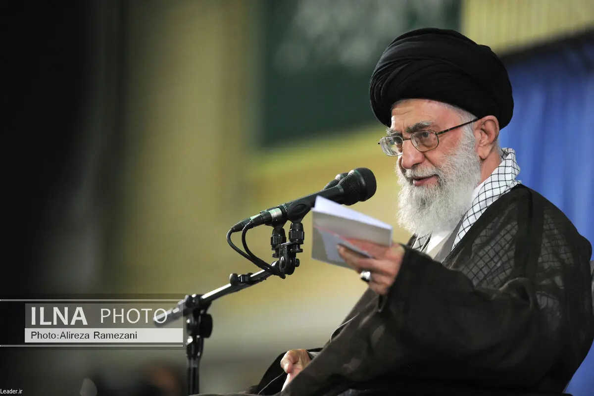 با جدیت بر سر آرمانها بایستید/مذاکره کنندگان فقط در مورد مسائل هسته‌ای با امریکا گفت‌وگو می‌کنند