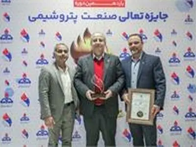 کلکسیون افتخارات پتروشیمی فن‌آوران با کسب ارزشمندترین جایزه صنعت پتروشیمی تکمیل شد
