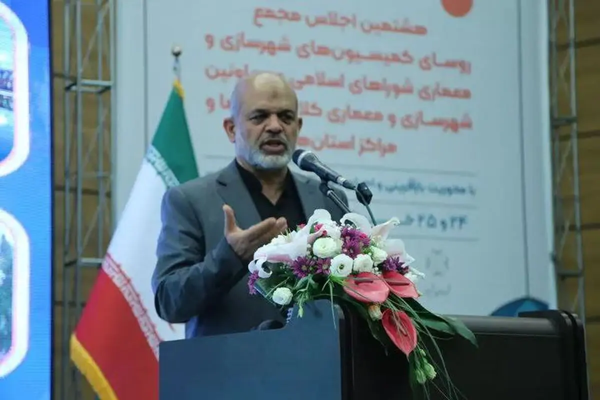  هیچ ردی از حافظ و سعدی در هویت سازی کلانشهر شیراز وجود ندارد