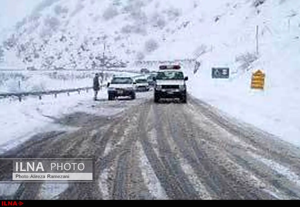 بارش برف، راه‌های روستایی برخی استان‌ها را بست
