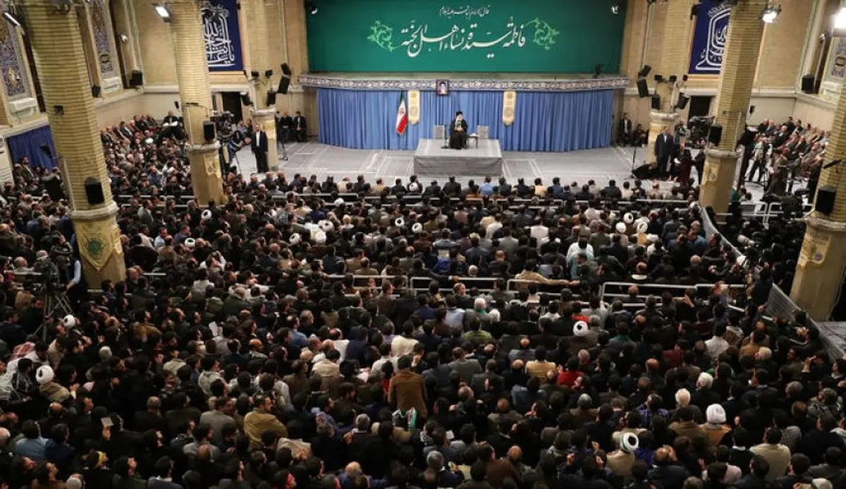 قائد الثورة یحدد ما بحاجة الیه البلاد فی الوقت الحالی