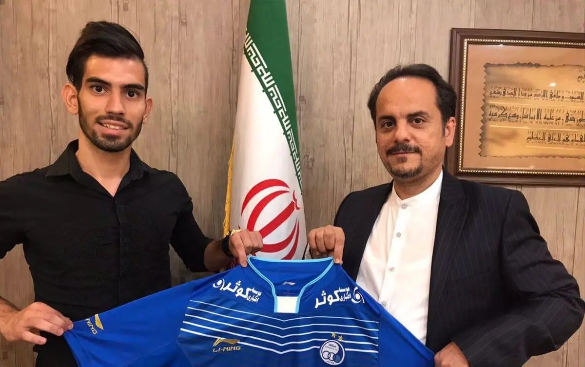 تمدید قرارداد هافبک جوان با استقلال تهران