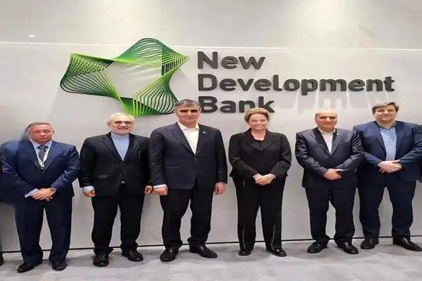دیدار رئیس‌کل بانک مرکزی ایران با رئیس بانک توسعه نوین بریکس در شانگهای