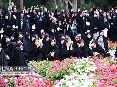 اجتماع دختران دهه هشتادی در اصفهان