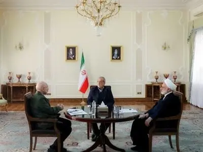 نشست سران قوا به میزبانی رئیس‌جمهور پزشکیان برگزار شد