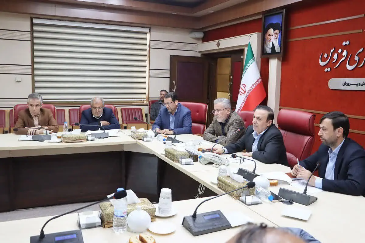 انعقاد تفاهم‌نامه ساخت ۲۰ مدرسه توسط خیرین در قزوین