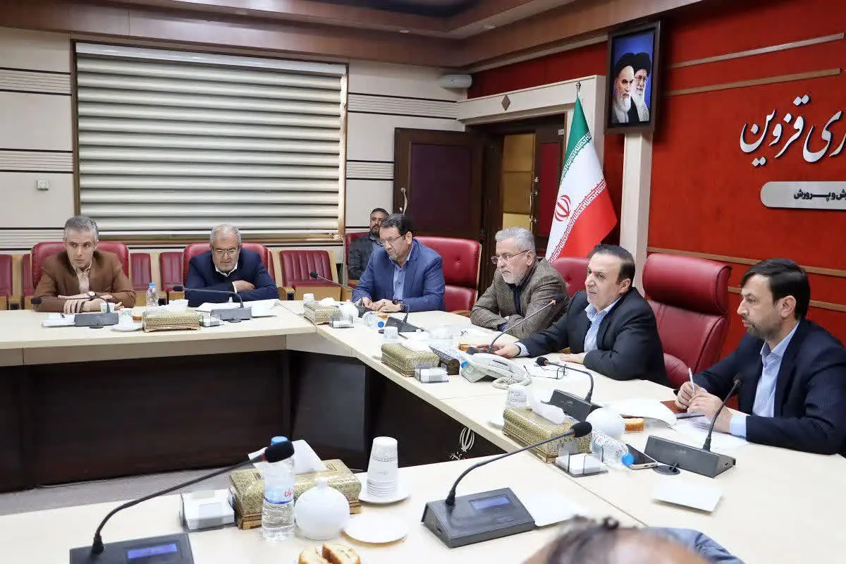 انعقاد تفاهم‌نامه ساخت ۲۰ مدرسه توسط خیرین در قزوین