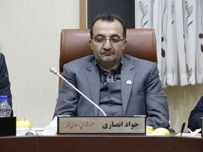 کم کاری مسئولان در خدمت به مردم، خیانت به خون شهدا است