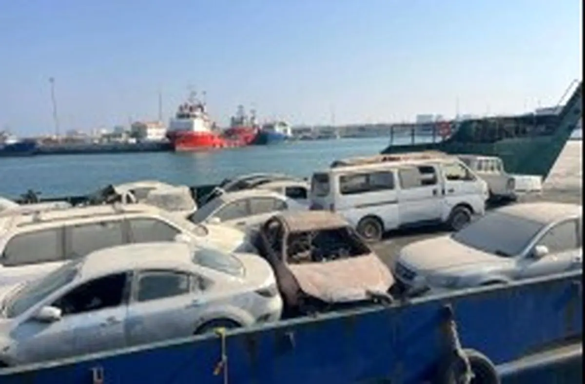 آغاز طرح بزرگ خروج خودروهای فرسوده از کیش با محوریت صادرات مجدد؛ ۶۰ خودروی اسقاطی به کشورهای همسایه صادر شد