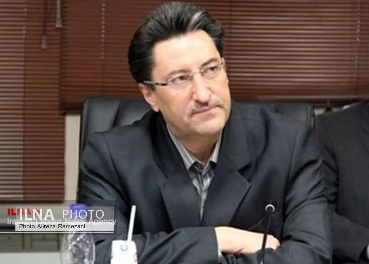 حضور تندروها مقابل سفارت انگلستان خارج از عرف دیپلماتیک است