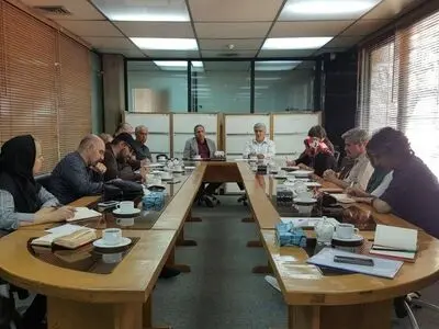 آسیب‌شناسی مقاطع گذشته پیش‌زمینه دستیابی به ایده‌های نو