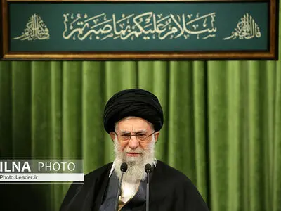 قائد الثورة الاسلامیة یهنئ المسیحیین والمسلمین بعید المیلاد