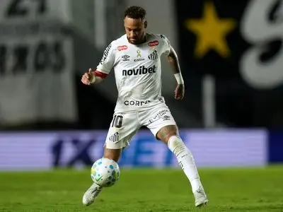 زانوی مصدوم نیمار زیر تیغ جراحان!