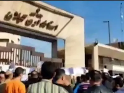 با قول پیگیری مسئولان؛ تجمع کارگران فولاد خزر خاتمه یافت
