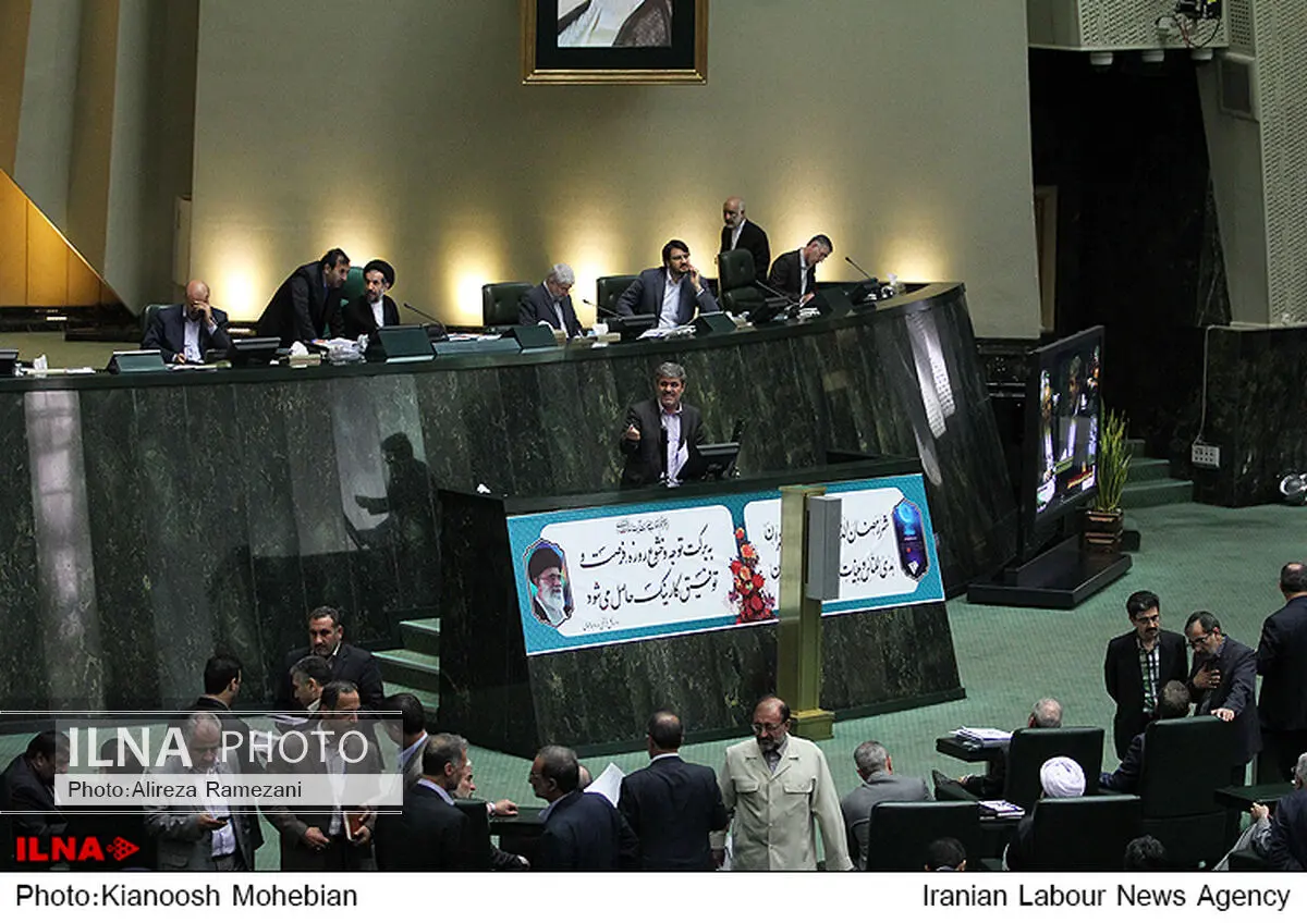 فانی؛ شومن و خالی‌بند نیست/ این استیضاح سرپوش گذاشتن بر مشکلات است
