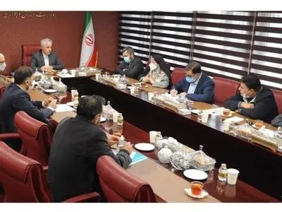 دیدار اعضای هیات مدیره استقلال با وزیر ورزش و جوانان