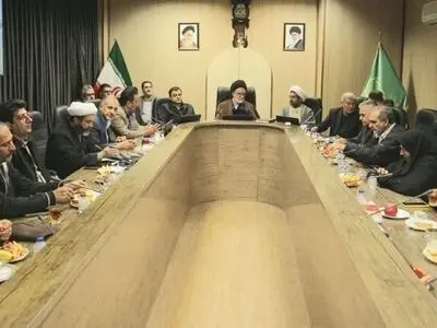 نباید با برخی تصمیمات تقابل میان کارفرما و کارگر را فراهم آورد