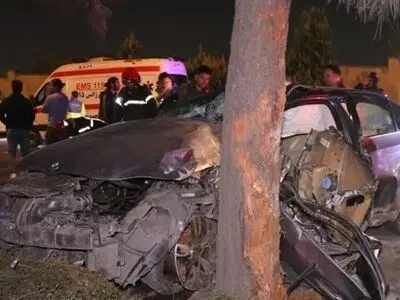 حادثه برخورد سواری با درخت در گلستان ۳ مصدوم و فوتی برجای گذاشت
