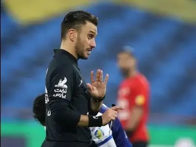 VAR پنالتی مس را رد کرد