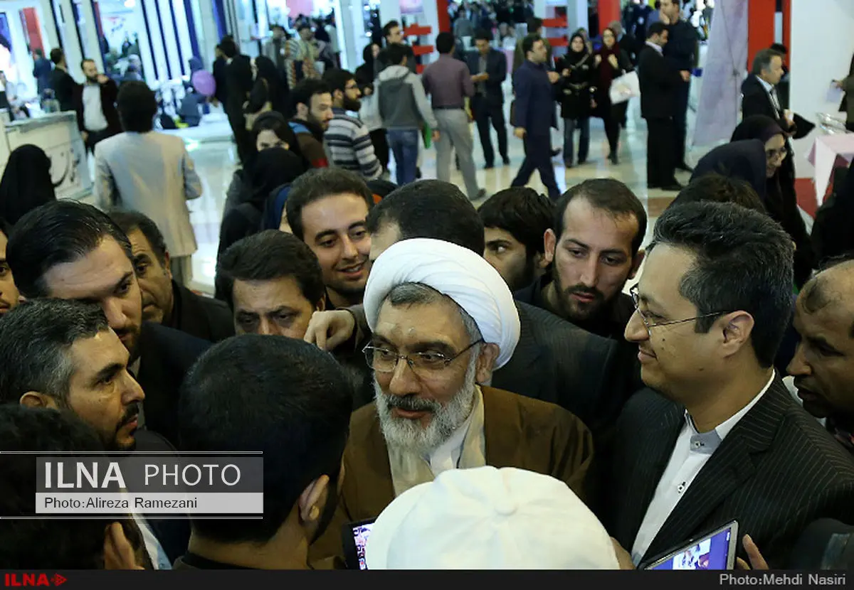 نحوه انتقاد شما از دولت، بی‌احترامی به آرای مردم است