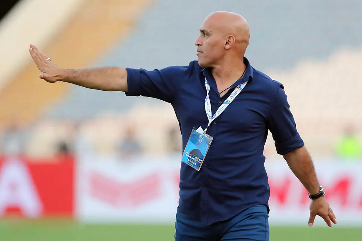 شان سپاهان بالاتر از مربیان متوسط است