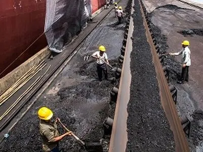 اعتراض خانواده‌های کارگران ذغالشویی زرند به مطالبات معوقه همسران خود