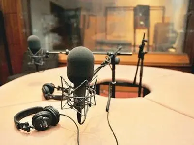 «پنجشنبه جمعه» جهشی در برنامه‌سازی رادیویی بود/ مردم حالشان با این برنامه خوب بود