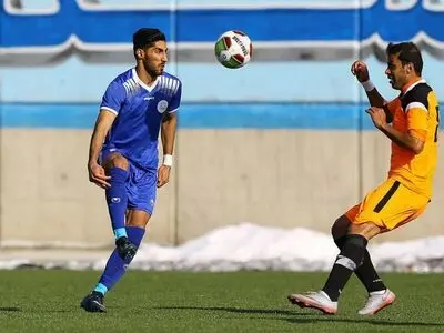 در ذوب آهن به غیربومی‌ها بیشتر بها می‌دهند/ هدفم بالاترین جایگاه فوتبال جهان است نه ایران!