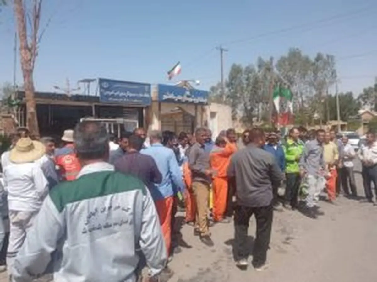 درخواست کارگران شهرداری بندر ماهشهر برای پرداخت حقوق و بیمه عقب‌افتاده
