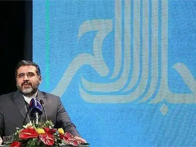 جلال آل احمد پاسدار صیانت از مرزهای تمدن ایرانی اسلامی است/ جشنواره‌های فجر اوج فرهیختگی جوانان ایرانی را نمایان می کند