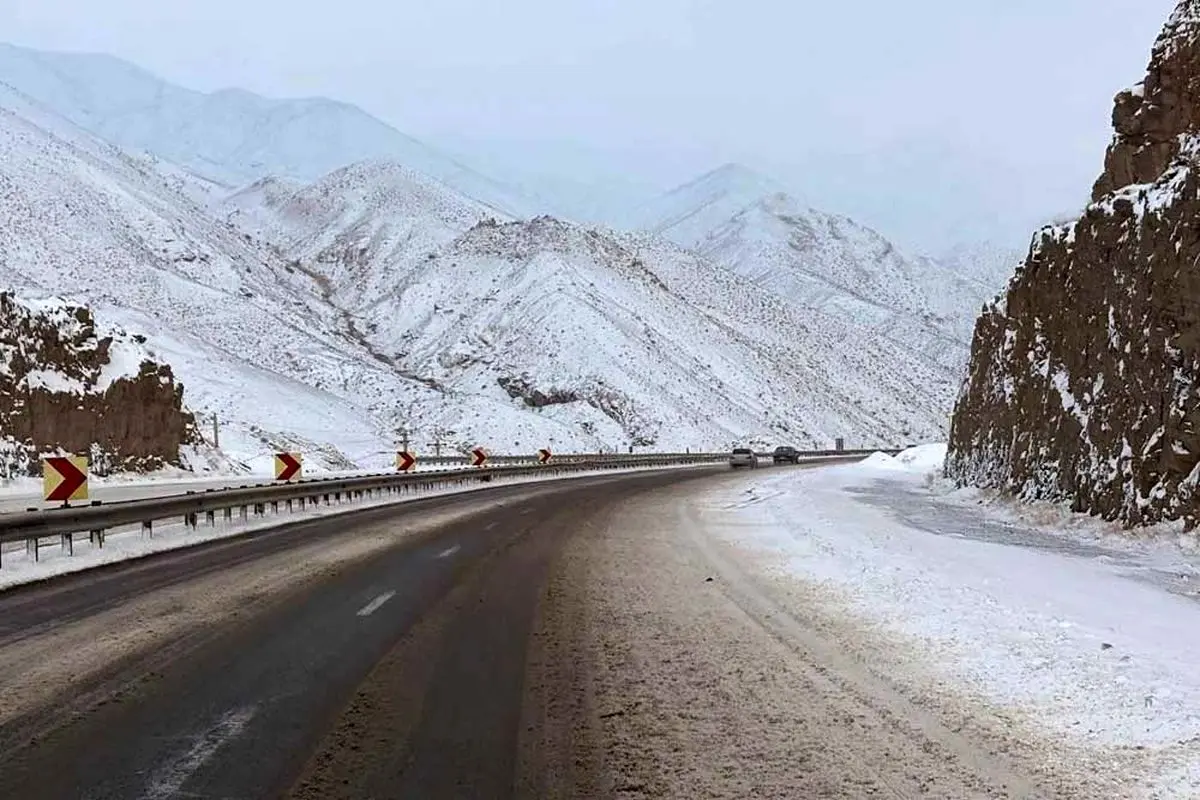 بارش پراکنده برف در محورهای کوهستانی استان قزوین