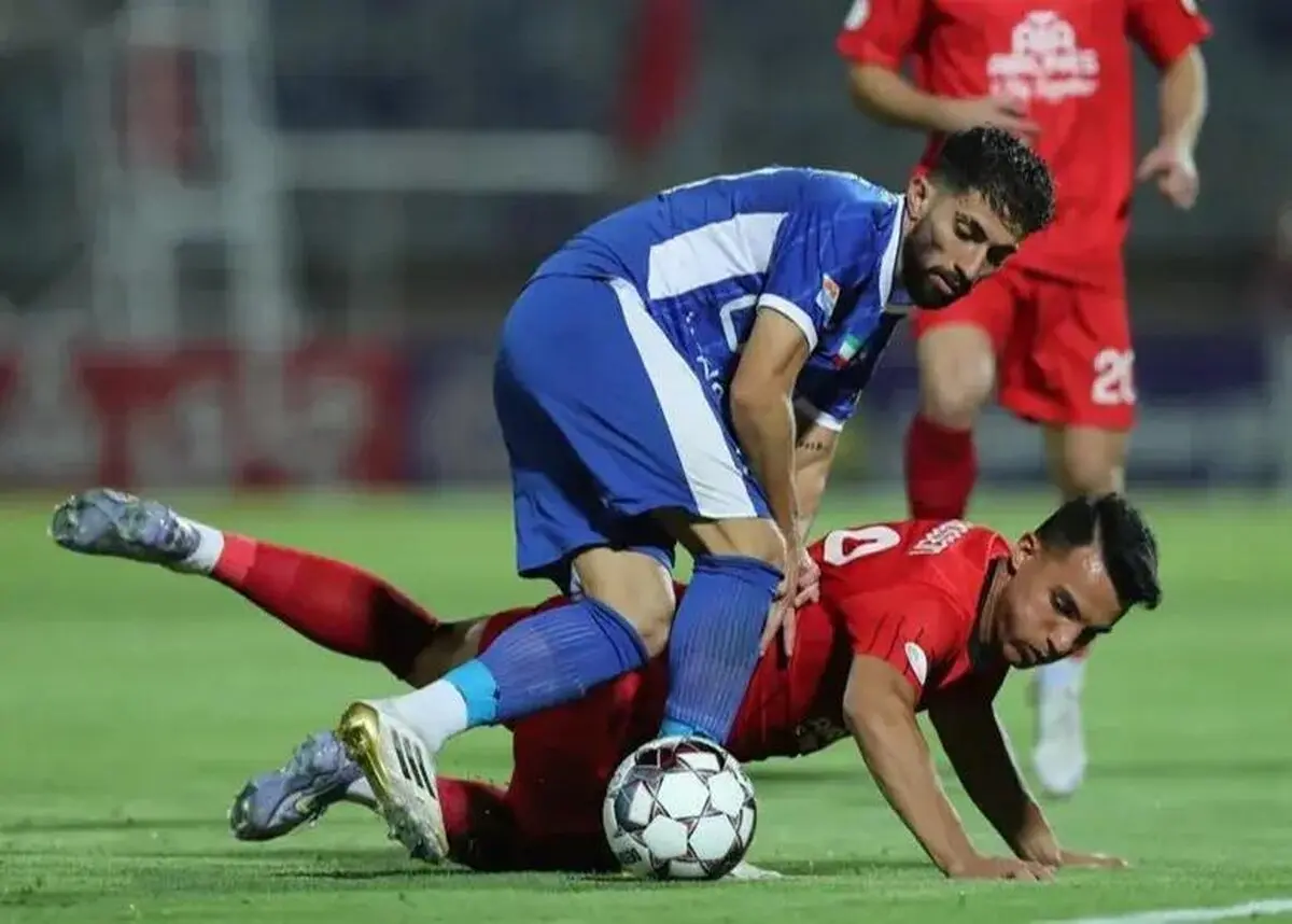 استقلال 0 -  0 تراکتور: تساوی بی فایده در بازی کسل کننده