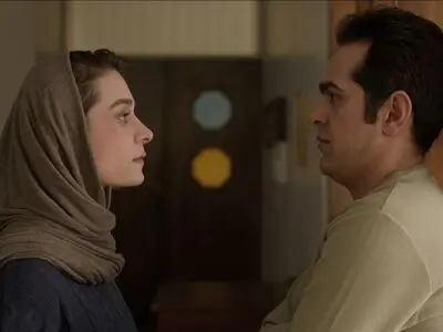 «خاطرات بندباز» قصه آدم‌هایی است که نمی‌خواهند اطرافشان را ببینند/ جامعه ایران را از دنیا جدا نمی‌دانم