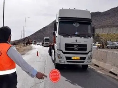 تردد خودروهای سنگین و نیمه سنگین در محور کوهدشت - پلدختر - اسلام آباد ممنوع شد
